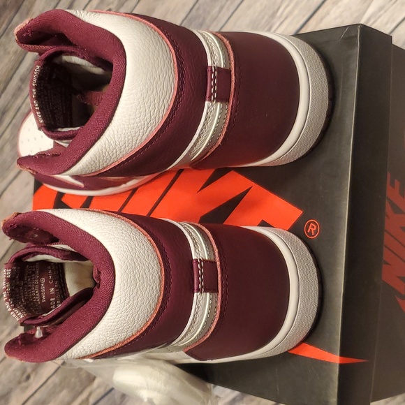 NIB AUTHENTIC Nike Men's Air Jordan 1 Retro High Bordeaux/White-metallic Silver - Picture 13 of 16